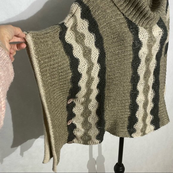 Sisters Cowl Neck Poncho Cable Knit Multi-Colored - Picture 4 of 8